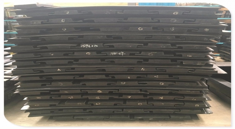 聚氨酯橡膠襯板和球磨機(jī)橡膠襯板的性能對比